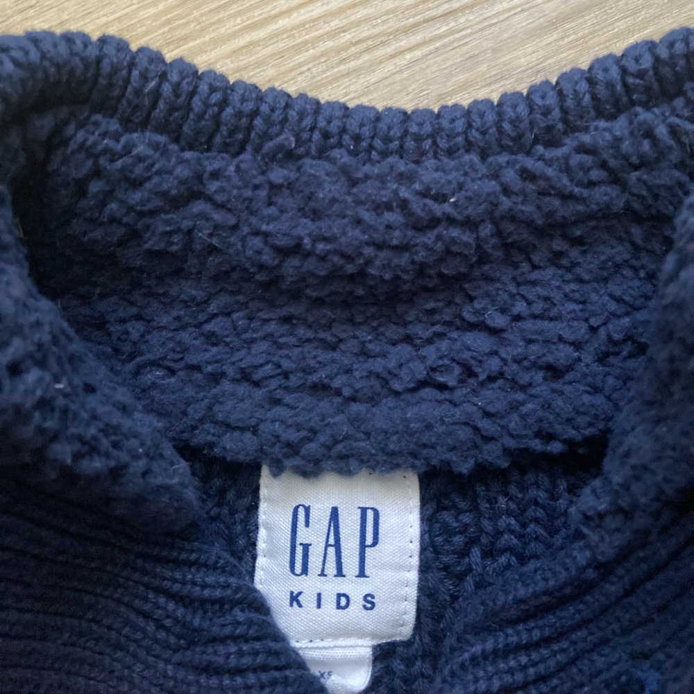 Cable Knit Sweater - Picture 3 of 10